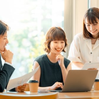 カスタマーサポート　正社員求人　大阪 テレワーク