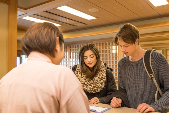ホテル　接客英語　フロント　チェックイン