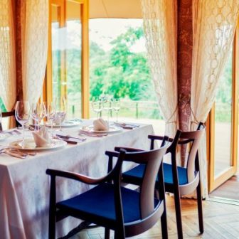 パソナHR HUB　求人　ソムリエ　オーベルジュフレンチの森