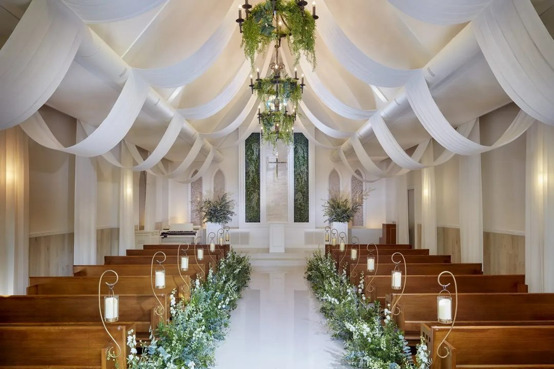 株式会社エメラージュ　求人　サービス