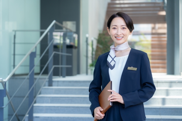 ホテルマン 制服 とは