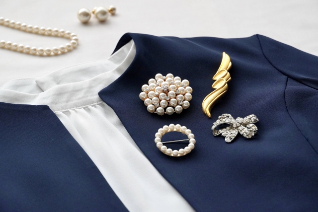 ホテル 面接 服装 小物使い